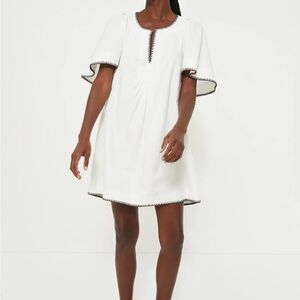 POMANDER PLACE

White Stitch Finley Flutter Sleeve Dress